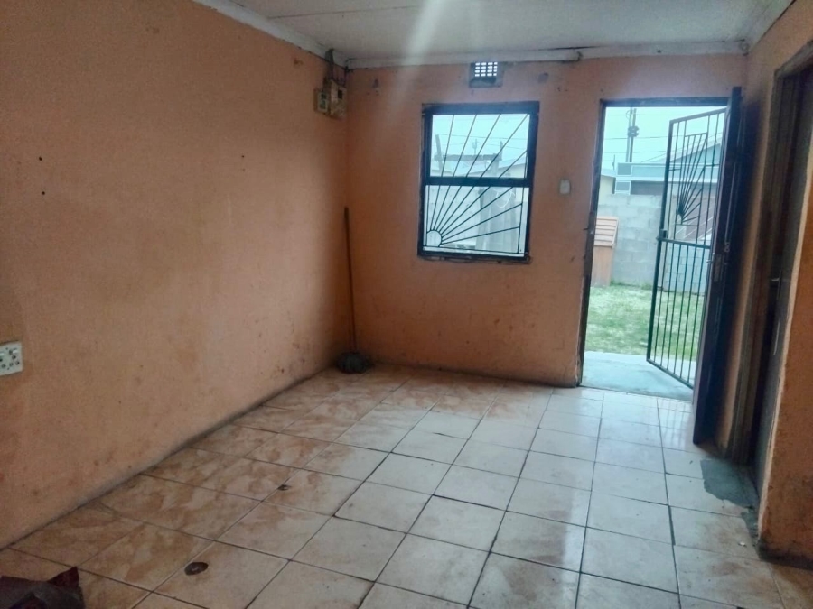 2 Bedroom Property for Sale in Mfuleni Western Cape